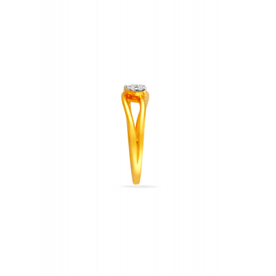 Twist of Beauty Diamond Ring