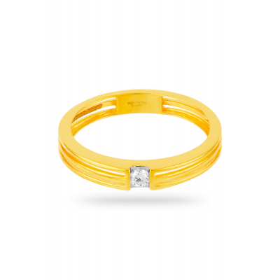 Refined Spark Diamond Ring