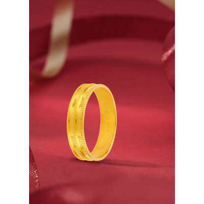 Bold Elegance Band Ring