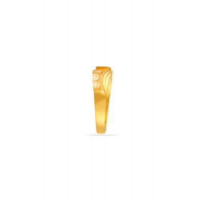 Whisper Petal Engraved Ring