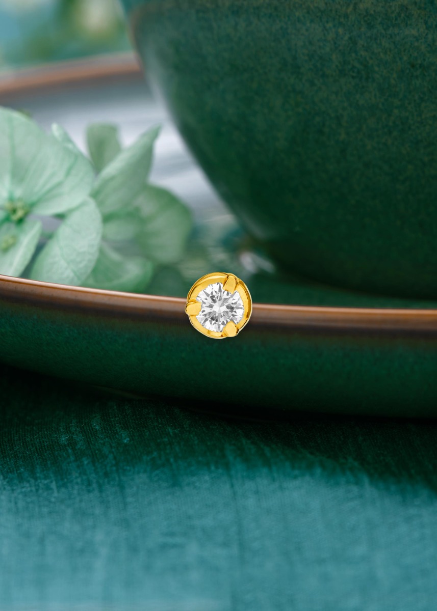Subtle Shine Diamond Nose Pin
